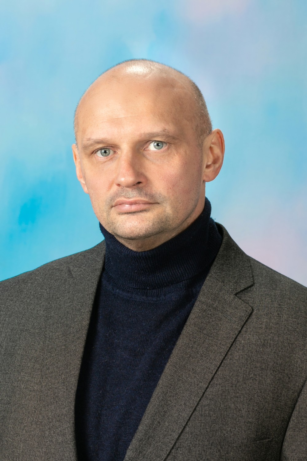 Токменинов Сергей Владиславович.
